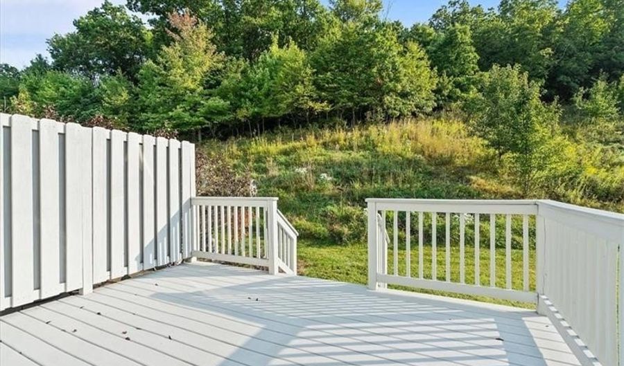 510 W Village Green Blvd, Adams Twp., PA 16046 - 3 Beds, 3 Bath