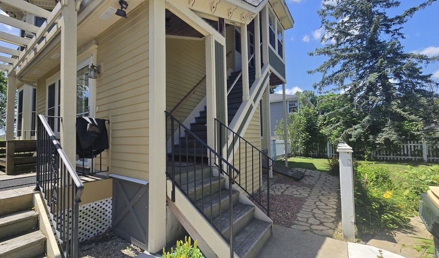 341 Harden St 2, Antioch, IL 60002 - 2 Beds, 1 Bath