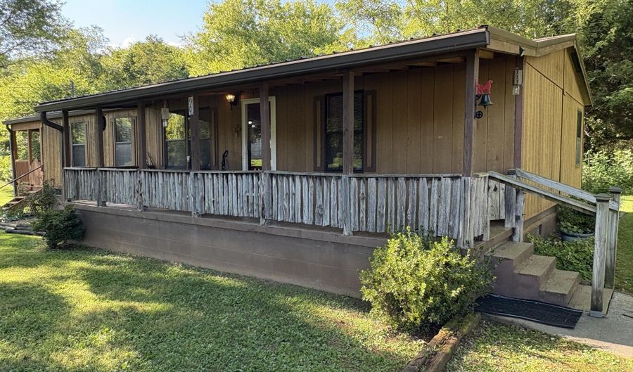 90 Red Dog Ln, Afton, TN 37616 - 3 Beds, 2 Bath