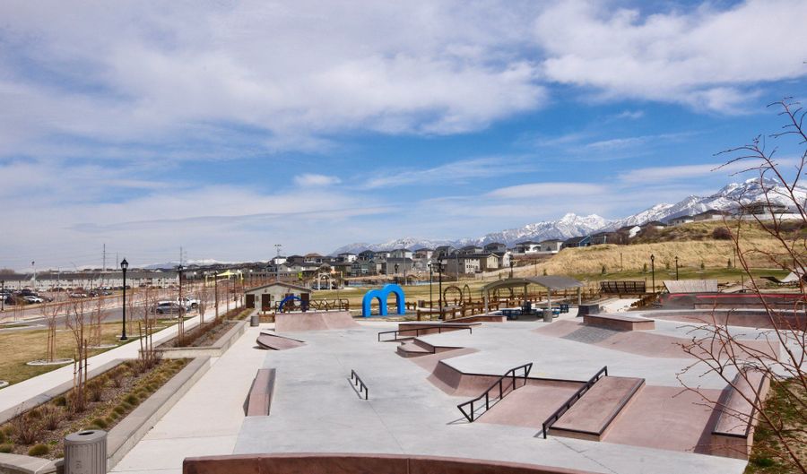 15152 S WILD HORSE, Bluffdale, UT 84065 - 3 Beds, 3 Bath