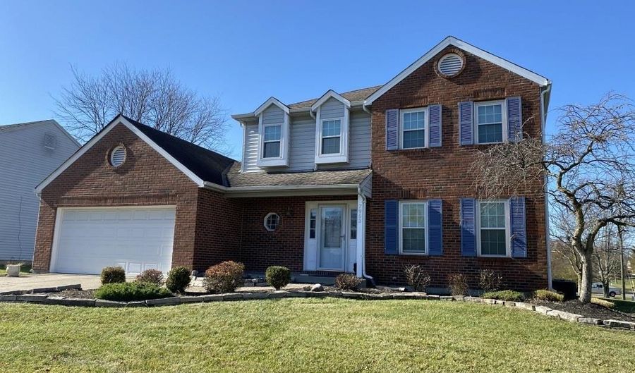 7963 Thistlewood Dr, West Chester, OH 45069 - 4 Beds, 3 Bath