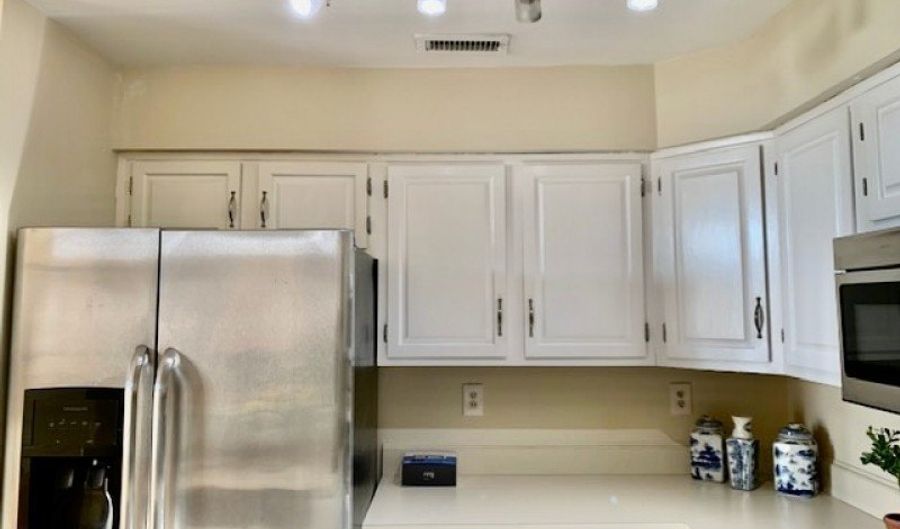 6 Ray Ct, Bedminster, NJ 07921 - 2 Beds, 2 Bath