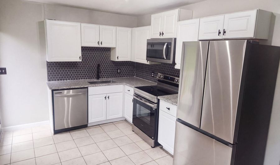 1212 2ND Ave, Alabaster, AL 35007 - 3 Beds, 2 Bath
