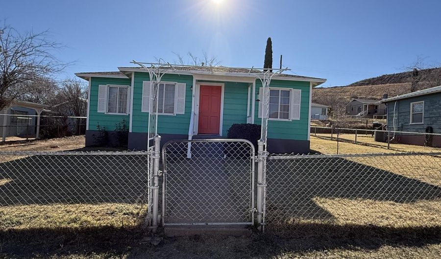 91 NEPTUNE Ave, Bisbee, AZ 85603 - 3 Beds, 1 Bath