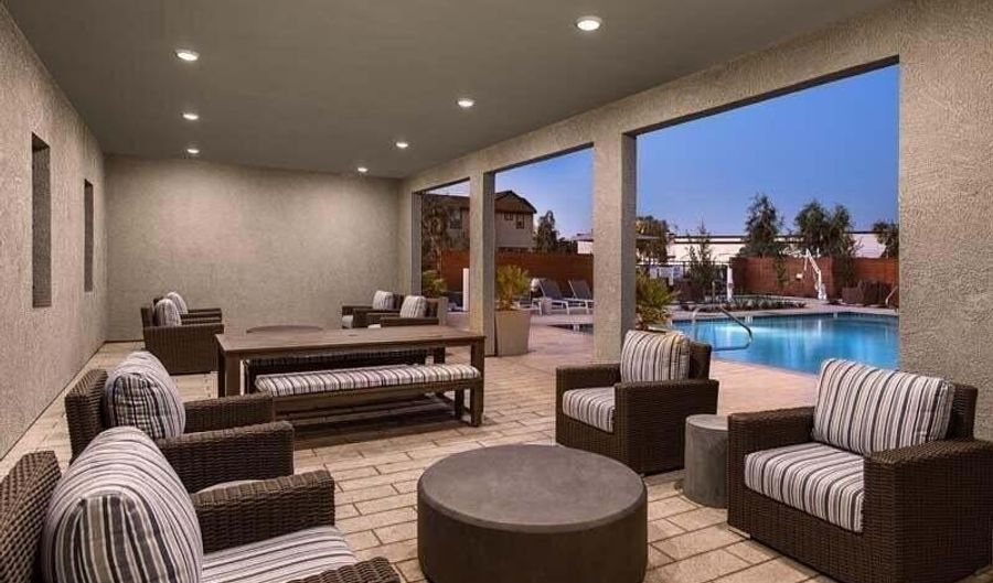 1323 W BLUEJAY Dr, Chandler, AZ 85286 - 3 Beds, 3 Bath