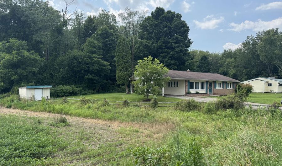 29472 Albion Rd, Albion, MI 49224 - 3 Beds, 2 Bath
