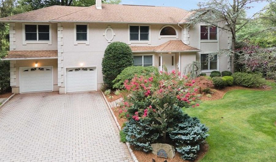 180 Anderson Ave, Closter, NJ 07624 - 4 Beds, 4 Bath
