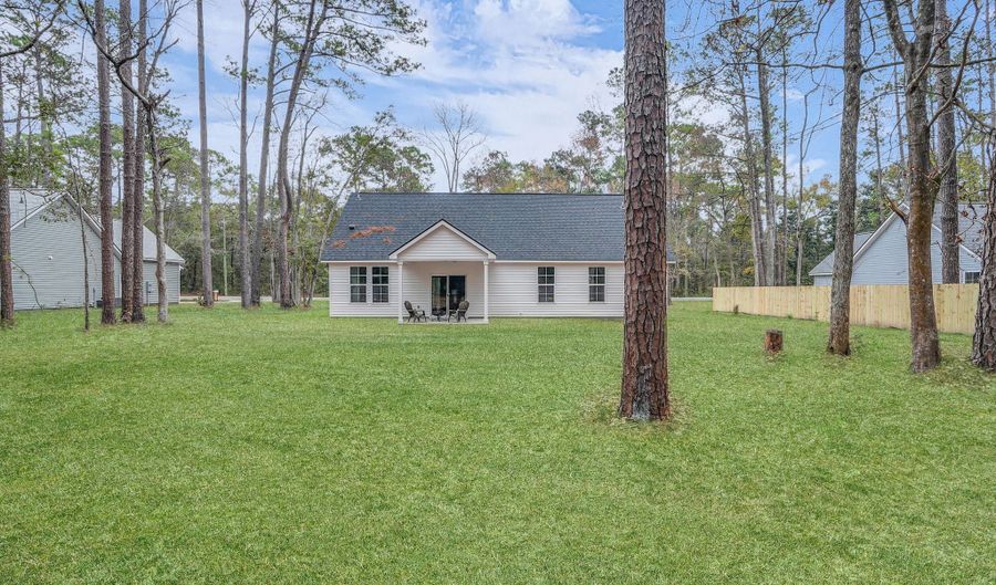 575 Sams Point Rd, Beaufort, SC 29907 - 4 Beds, 3 Bath
