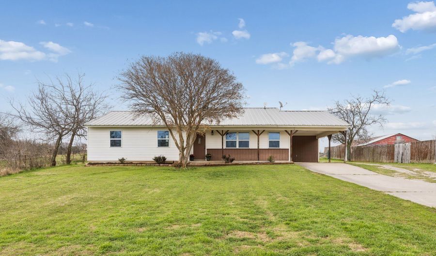 1087 County Road 2395, Alvord, TX 76225 - 5 Beds, 4 Bath