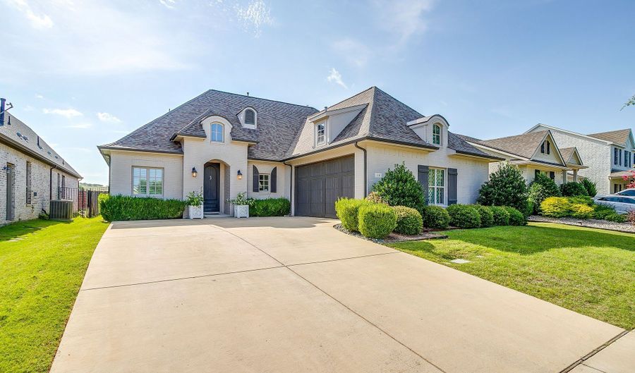 110 Parkview Dr, Aledo, TX 76008 - 4 Beds, 4 Bath