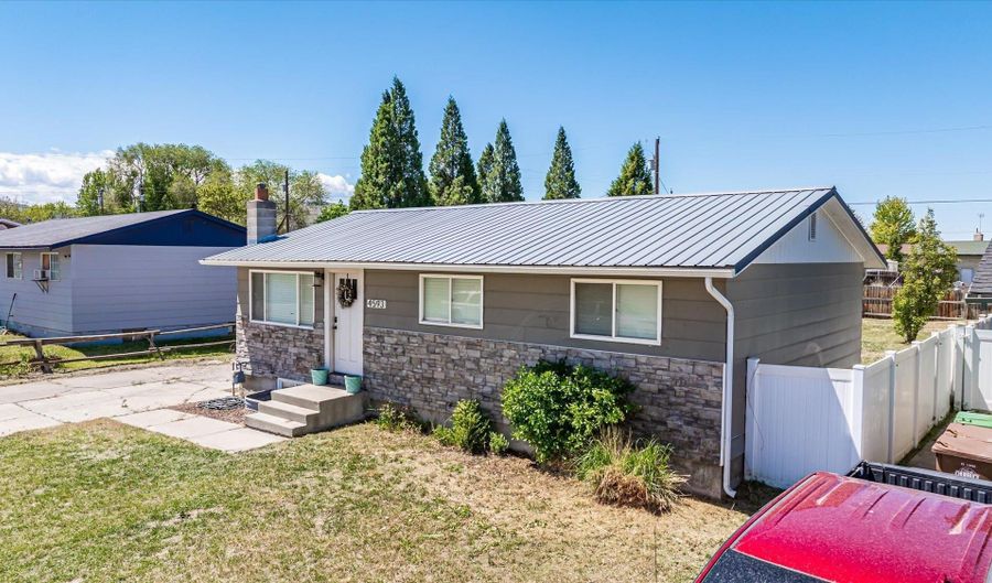 4593 Sawtooth, Chubbuck, ID 83202 - 3 Beds, 2 Bath