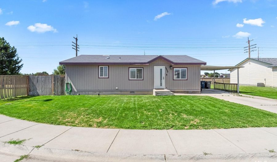 2422 Red Robin, Caldwell, ID 83605 - 3 Beds, 2 Bath