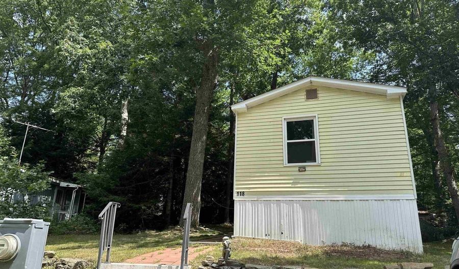 118 Emerald Dr, Barrington, NH 03825 - 2 Beds, 2 Bath