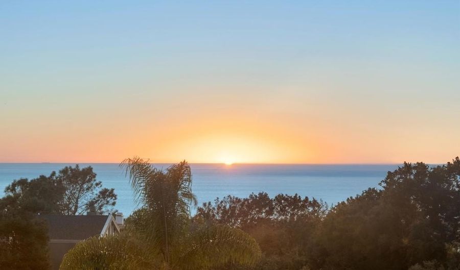 13675 Pine Needles Dr, Del Mar, CA 92014 - 5 Beds, 5 Bath
