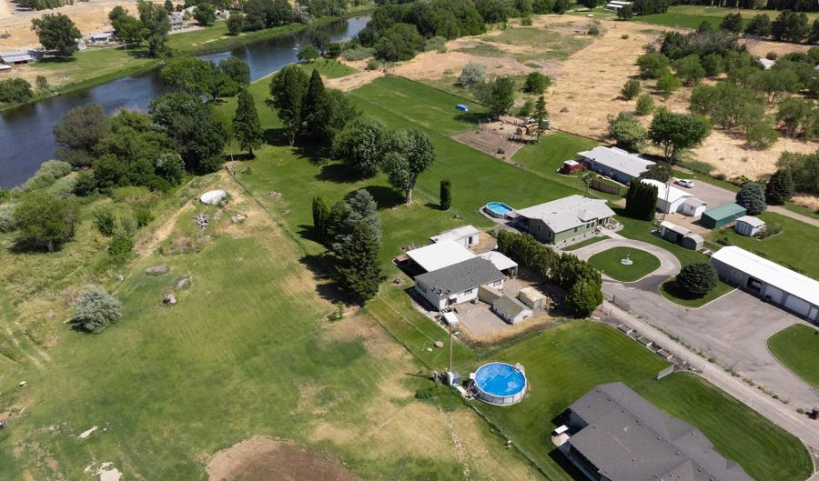 75509 N SR 225, Benton City, WA 99320 - 2 Beds, 2 Bath