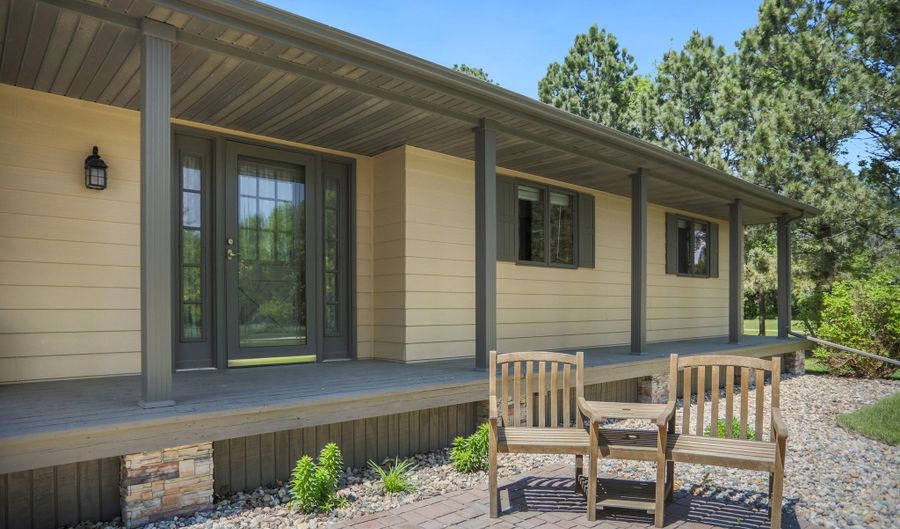 12977 Richmond Heights Dr, Aberdeen, SD 57401 - 5 Beds, 3 Bath