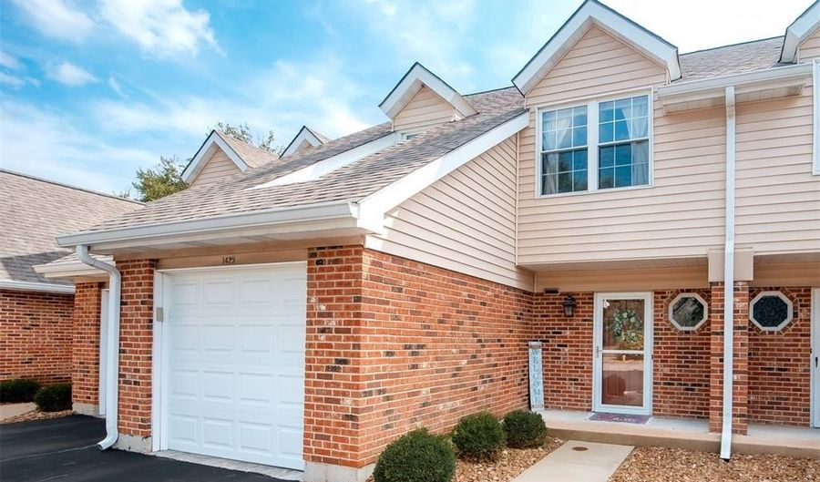 1429 Tahoe Valley Ct, Ballwin, MO 63021 - 2 Beds, 3 Bath