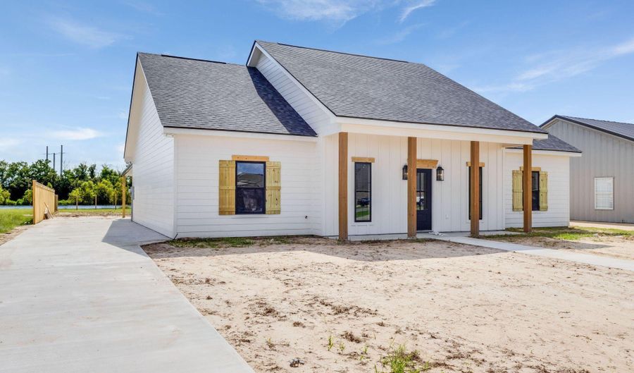 9105 Rue Jolie, Abbeville, LA 70510 - 3 Beds, 3 Bath