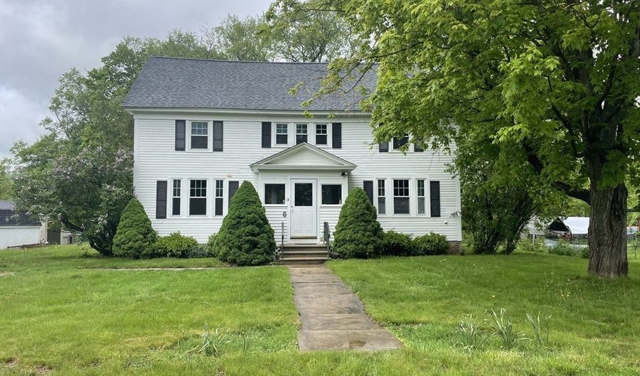 14 Wheelwright Rd, Barre, MA 01005 - 3 Beds, 2 Bath