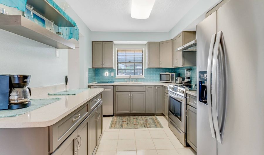 1640 Juno Trl 102A, Astor, FL 32102 - 2 Beds, 2 Bath
