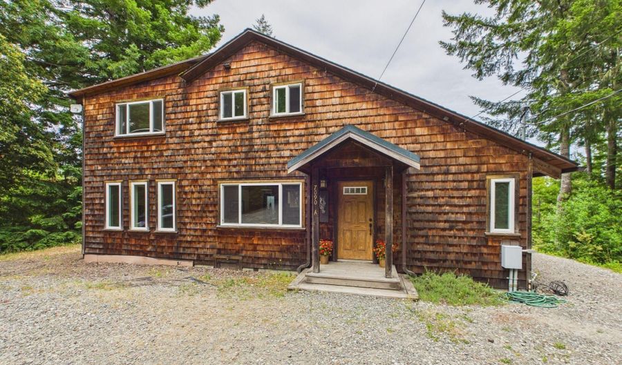 7090 Fickle Hill Rd, Arcata, CA 95521 - 2 Beds, 2 Bath