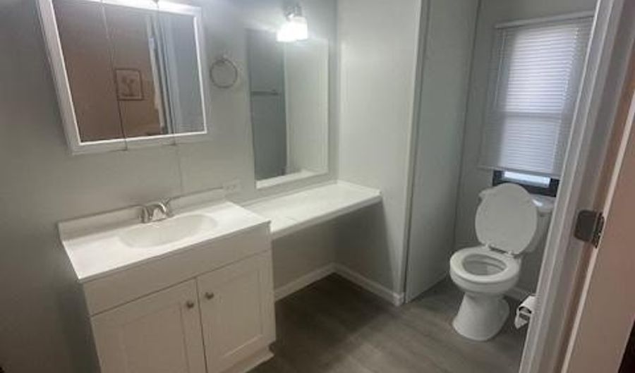 905 LAURA LEE Cir 201, Bear, DE 19701 - 2 Beds, 2 Bath