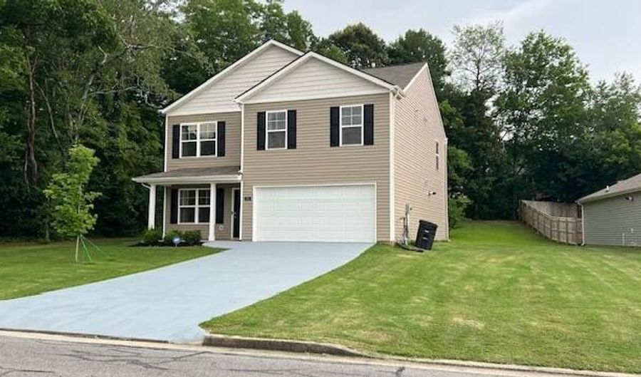 701 Tellico Ave W, Athens, TN 37303 - 4 Beds, 3 Bath