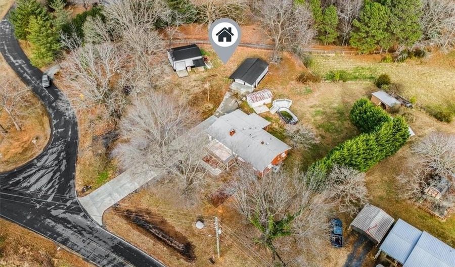 1768 Poole Town Rd, Asheboro, NC 27205 - 3 Beds, 2 Bath