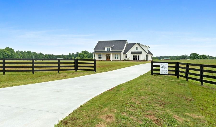 284 Community House Rd, Barnesville, GA 30204 - 4 Beds, 4 Bath