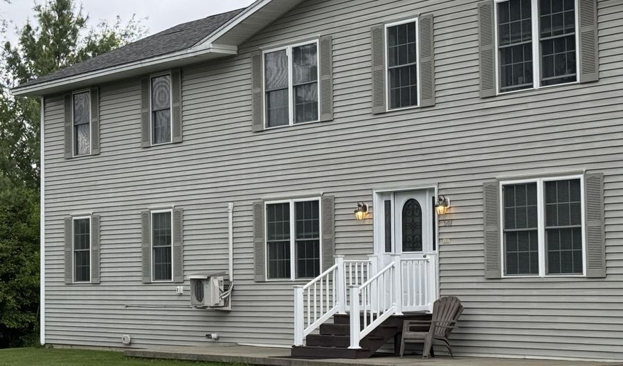 541 Kenduskeag Ave, Bangor, ME 04401 - 2 Beds, 2 Bath