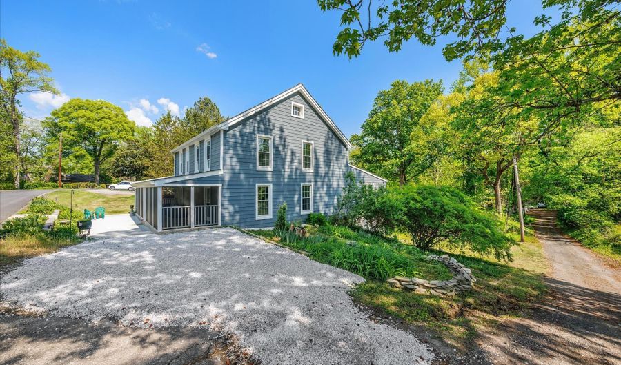 766 DIVIDING CREEK Rd, Arnold, MD 21012 - 3 Beds, 2 Bath