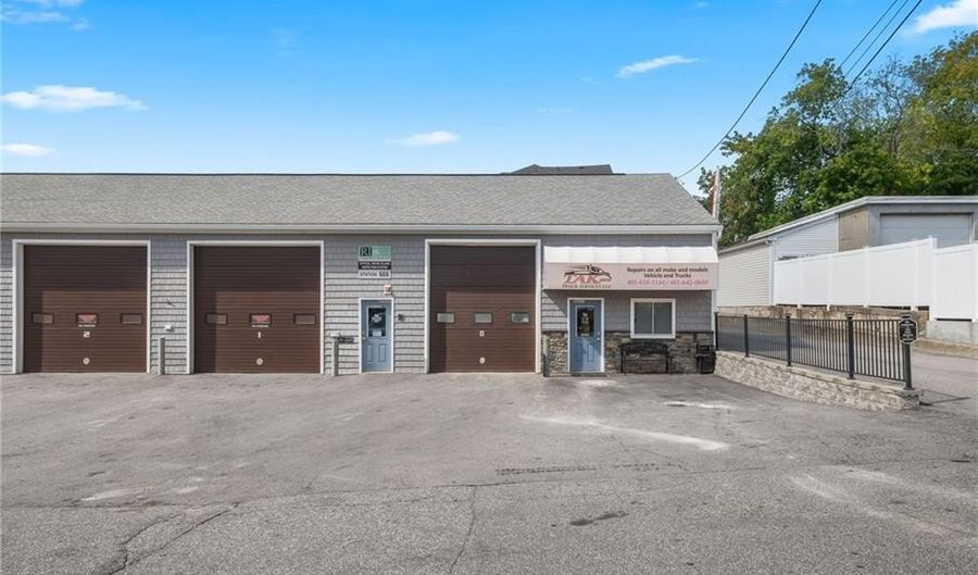 25 Grand Ave, Cumberland, RI 02864 - 0 Beds, 0 Bath