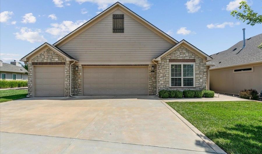 4872 N Prestwick Ave, Bel Aire, KS 67226 - 3 Beds, 2 Bath