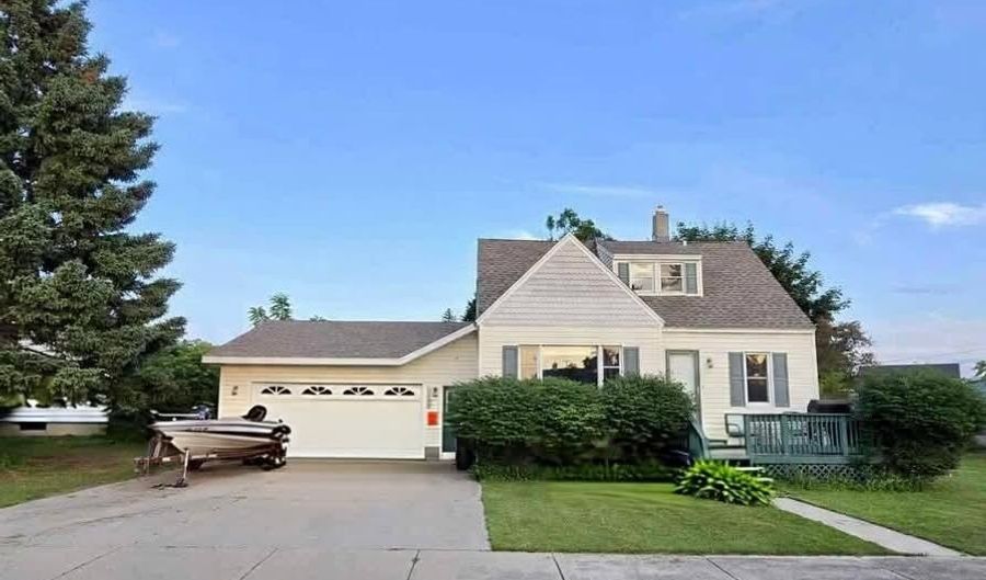1102 S Fifth Ave, Alpena, MI 49707 - 3 Beds, 3 Bath