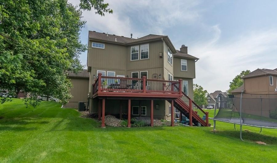 14108 Pine Valley Ct, Basehor, KS 66007 - 6 Beds, 5 Bath