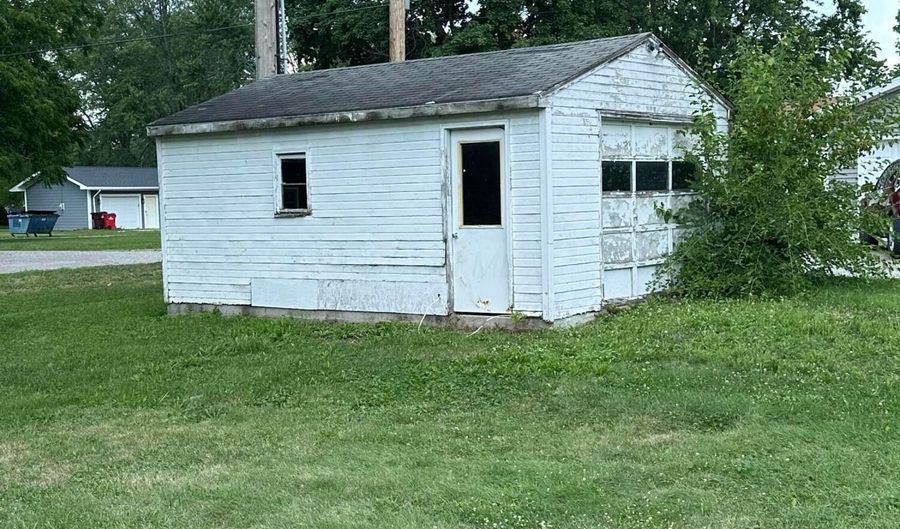 216 W Highland Ave, Ada, OH 45810 - 3 Beds, 1 Bath
