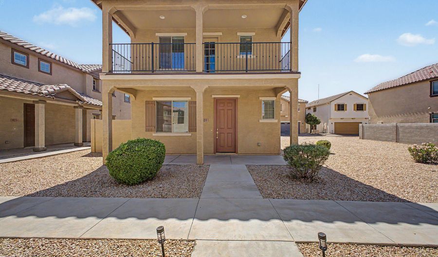 821 E AGUA FRIA Ln, Avondale, AZ 85323 - 3 Beds, 3 Bath