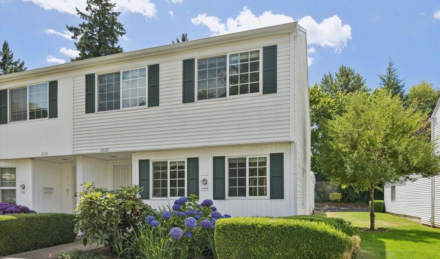 13122 SW 17TH St, Beaverton, OR 97008 - 3 Beds, 3 Bath