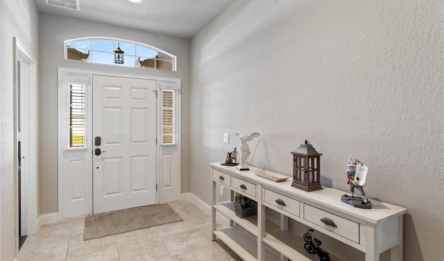 117 WALKERS POINT Dr, Auburndale, FL 33823 - 4 Beds, 3 Bath
