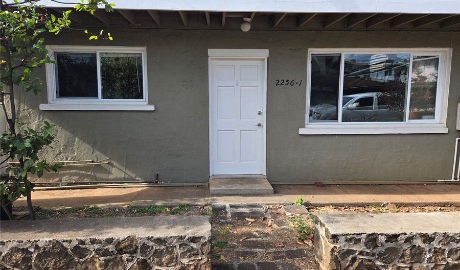2256 Date St, Honolulu, HI 96826 - 2 Beds, 1 Bath