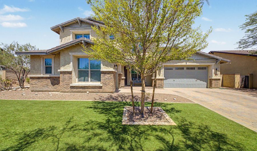 2349 N BEVERLY Pl, Buckeye, AZ 85396 - 5 Beds, 4 Bath