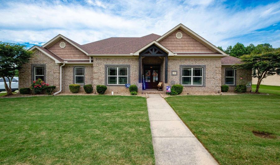 1200 Nature Way, Benton, AR 72019 - 4 Beds, 3 Bath