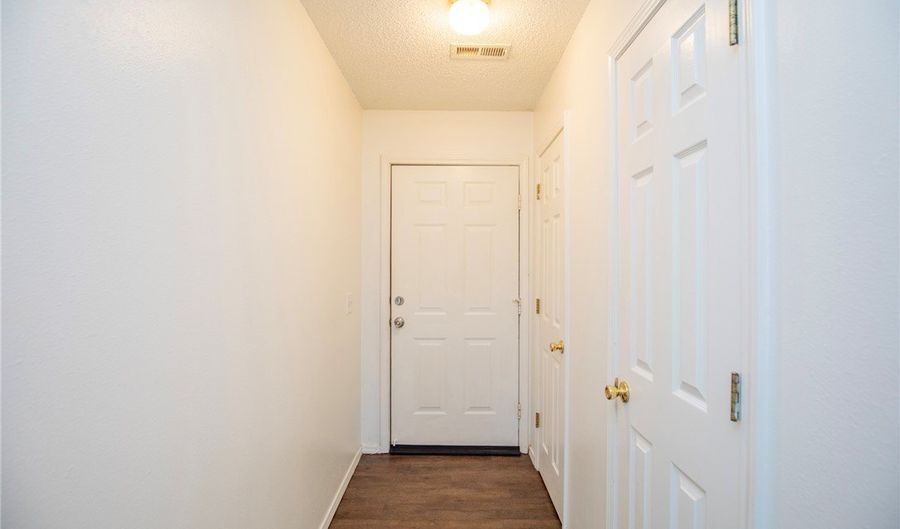 2509 Parkcrest Dr, Bentonville, AR 72712 - 3 Beds, 2 Bath