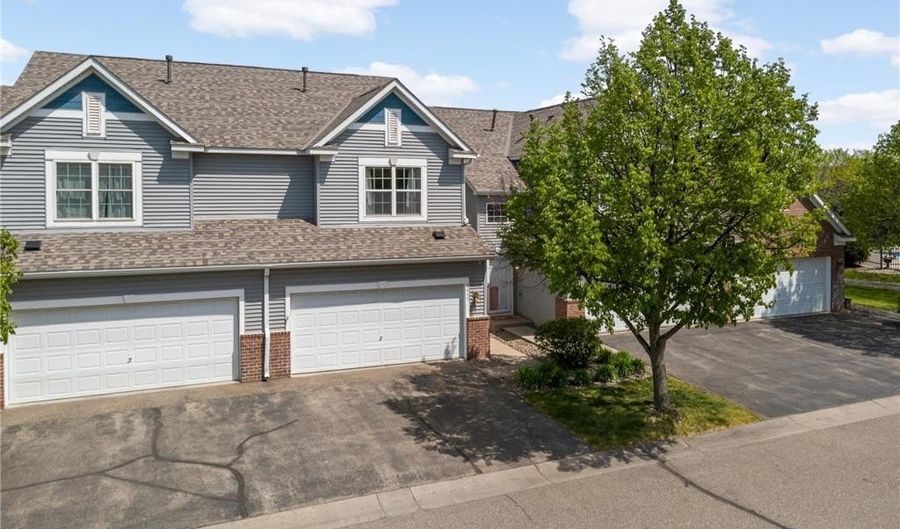 6869 Folkestone Rd 614, Apple Valley, MN 55124 - 2 Beds, 3 Bath