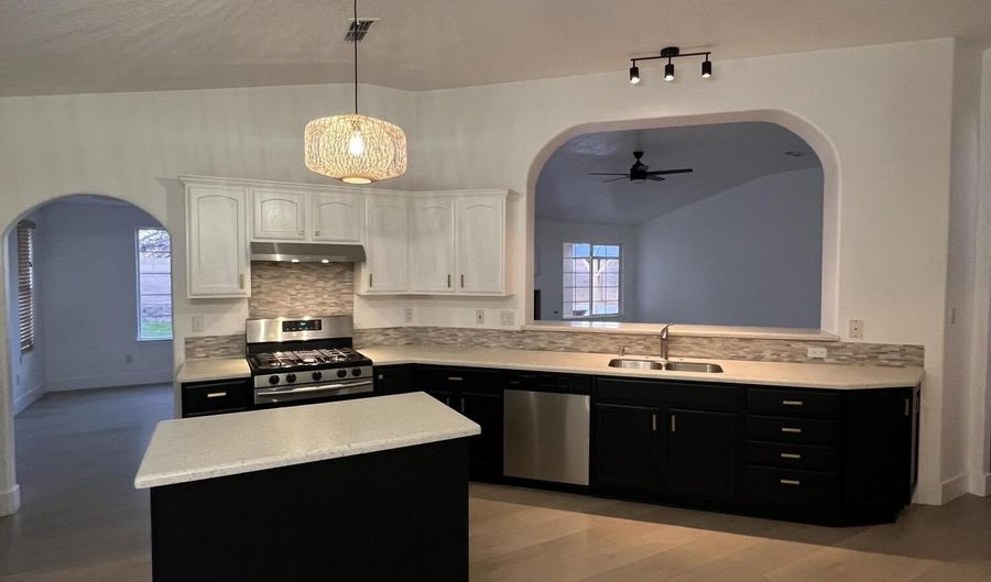 6909 Luz De La Luna Pl NW, Albuquerque, NM 87114 - 3 Beds, 3 Bath