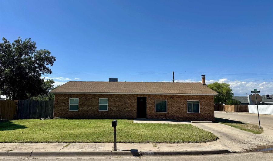 1813 W Currier Ave, Artesia, NM 88210 - 3 Beds, 2 Bath