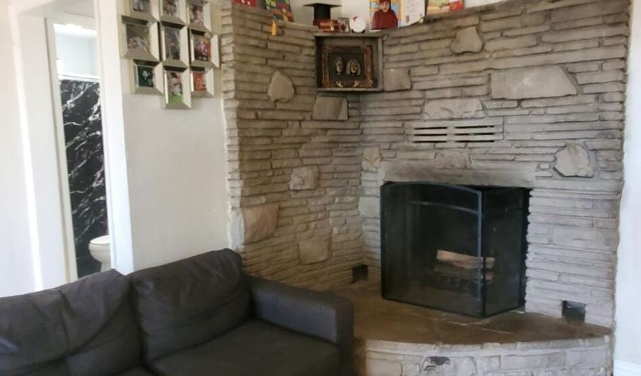 11985 Chamberlaine Way, Adelanto, CA 92301 - 6 Beds, 2 Bath