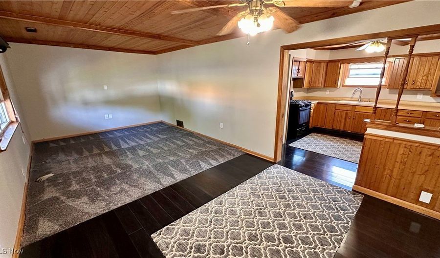 1061 Virginia Ave, Akron, OH 44306 - 3 Beds, 1 Bath