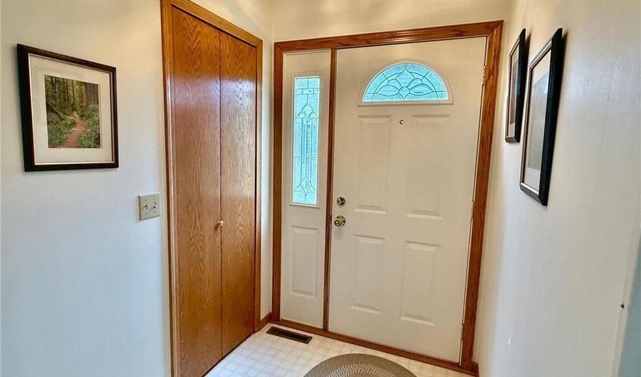14401 Glenda Dr, Apple Valley, MN 55124 - 2 Beds, 2 Bath