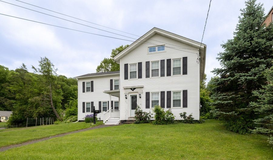 510 South St, Bristol, CT 06010 - 5 Beds, 1 Bath